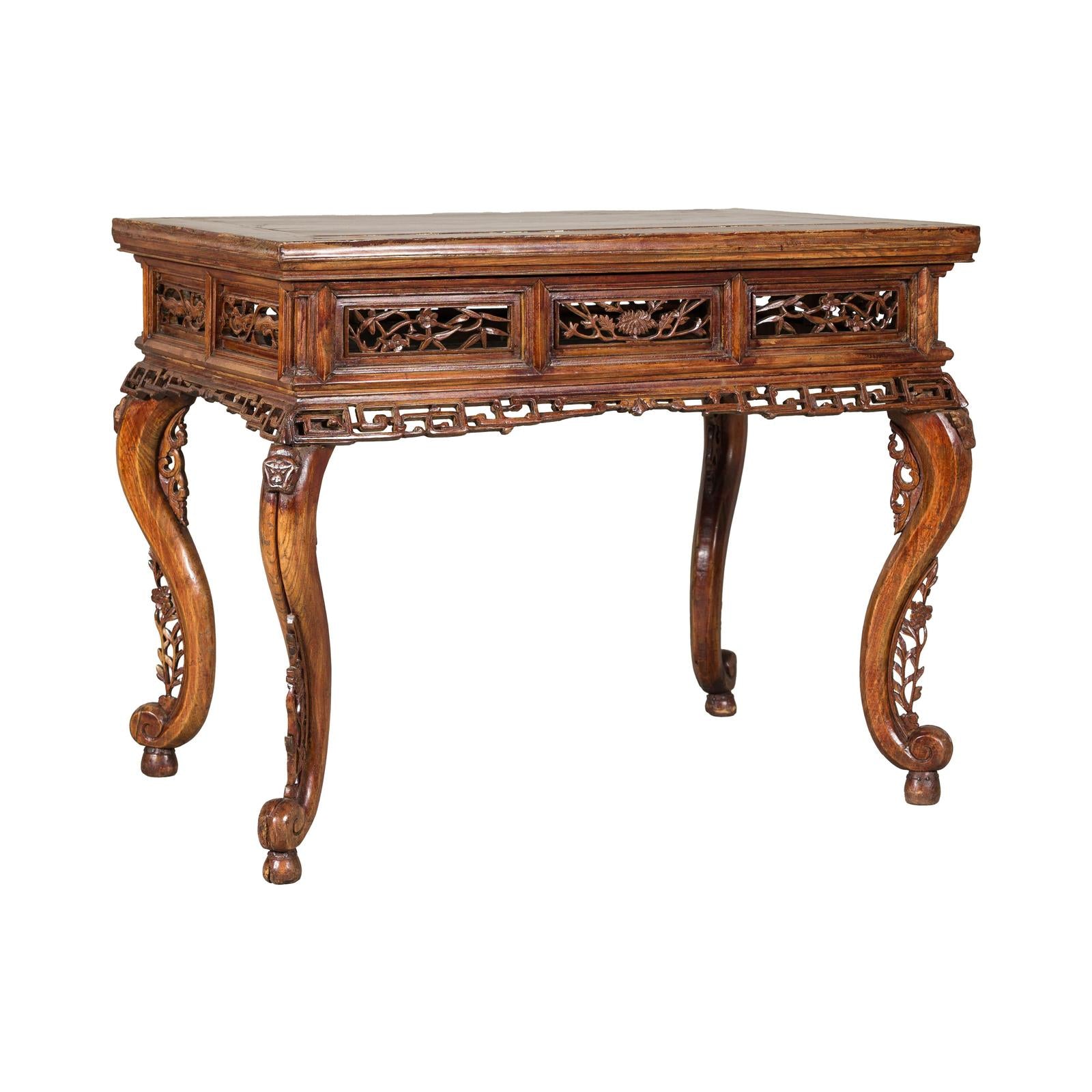 Late Qing Dynasty Hardwood Hall Table with Dragon Carvings and Lacquer Patina