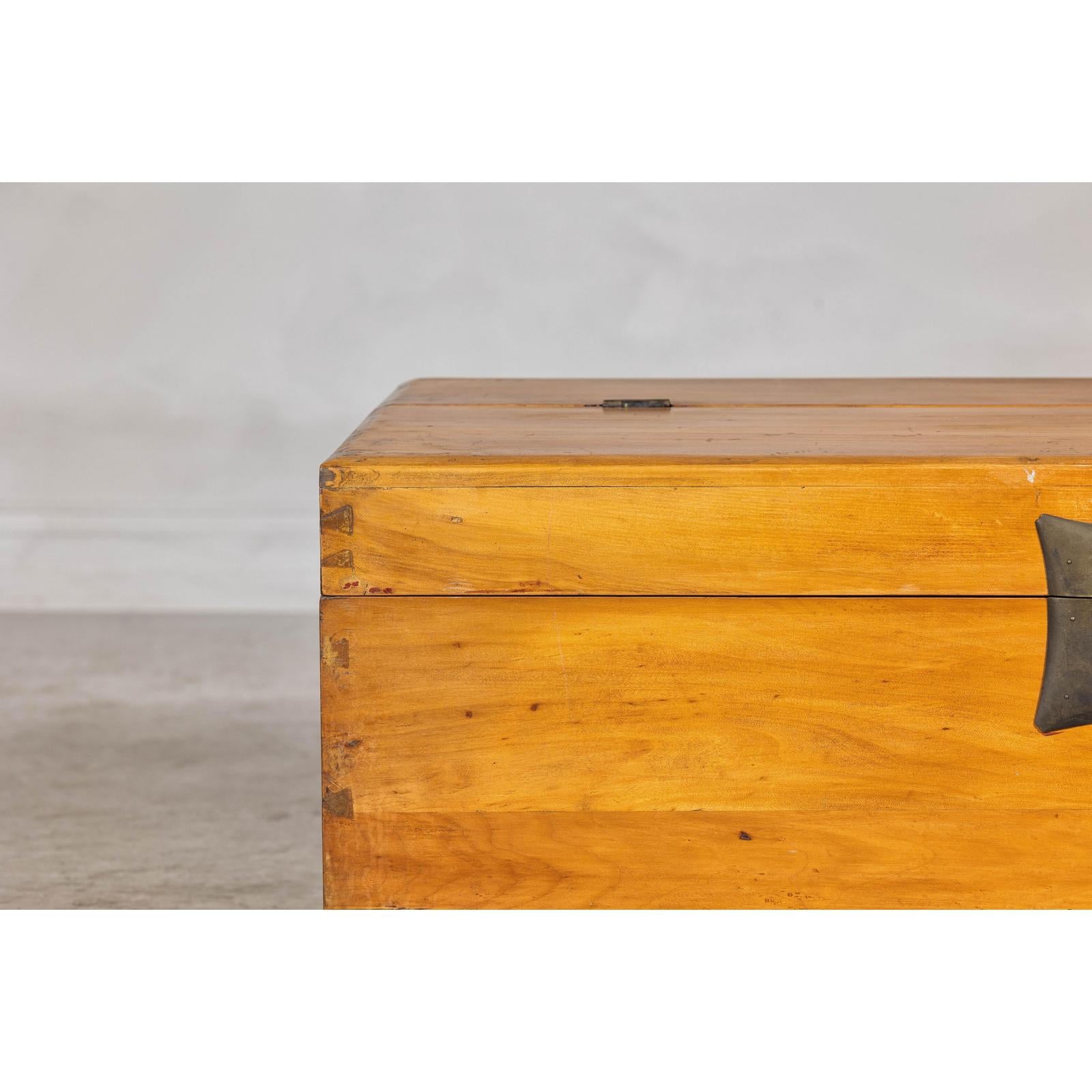 19th Century Yumu Storage Blanket Chest with Natural Lacquer, Late Qing Dynasty