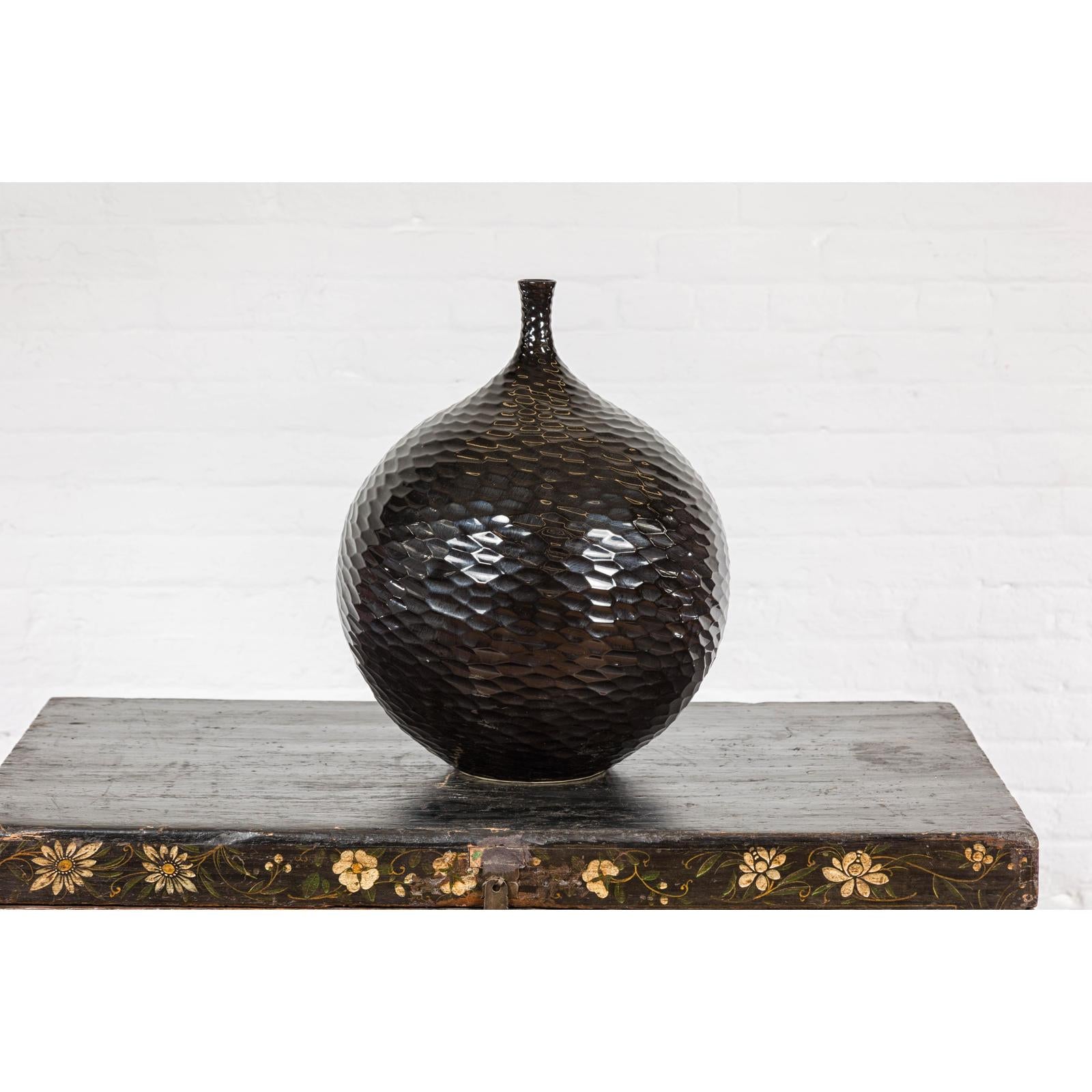 Bulb Shaped Black Vase with Honeycomb Pattern