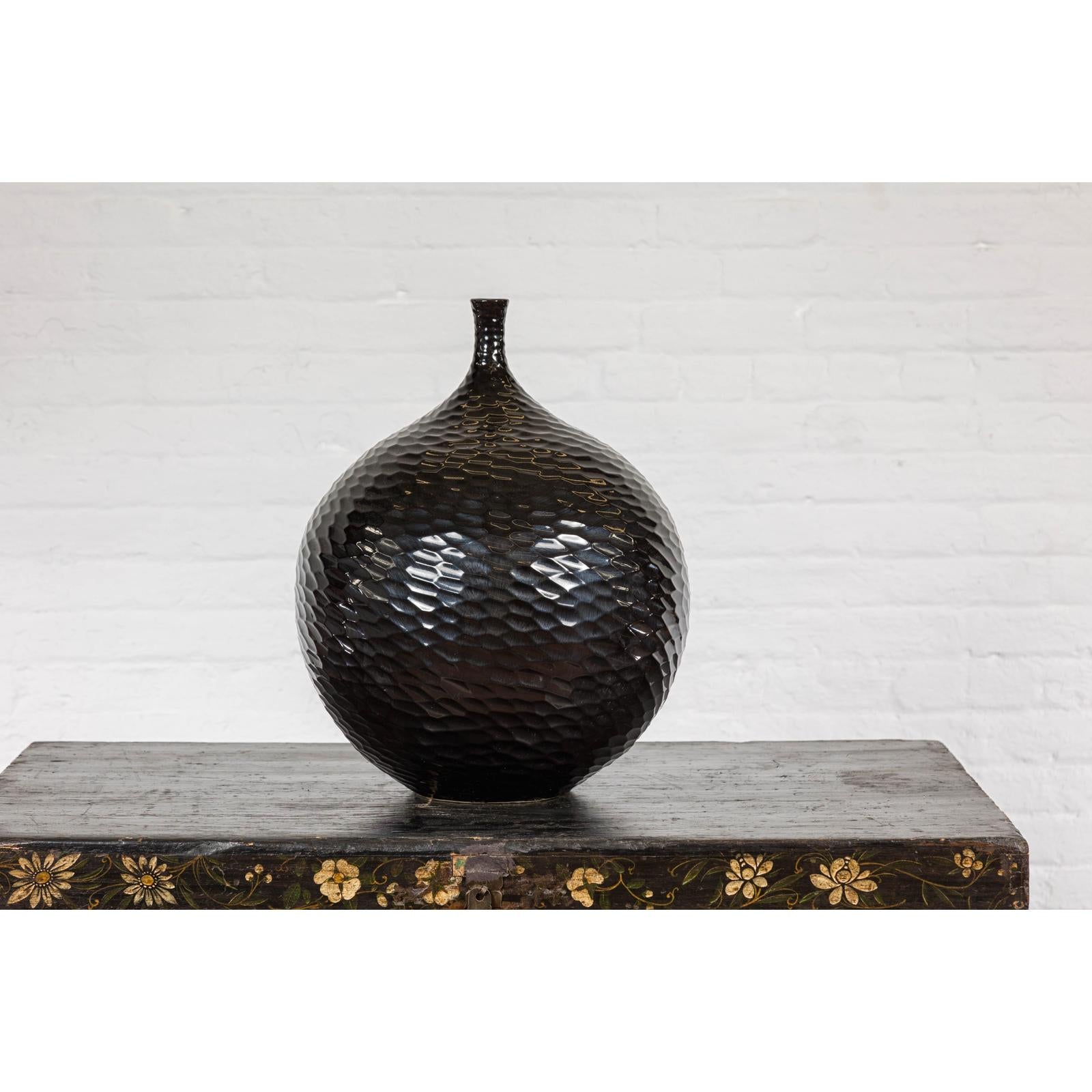 Bulb Shaped Black Vase with Honeycomb Pattern