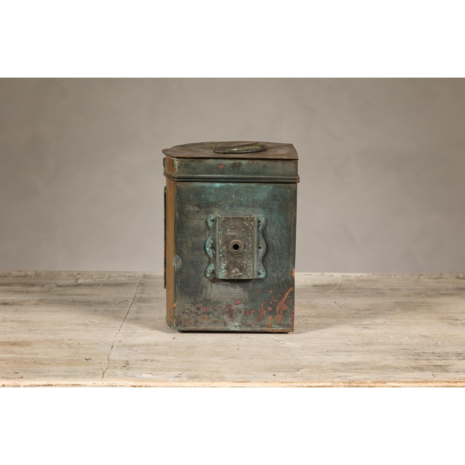 Nautical Tung Woo Starboard Ship Navigation Copper Lantern with Label