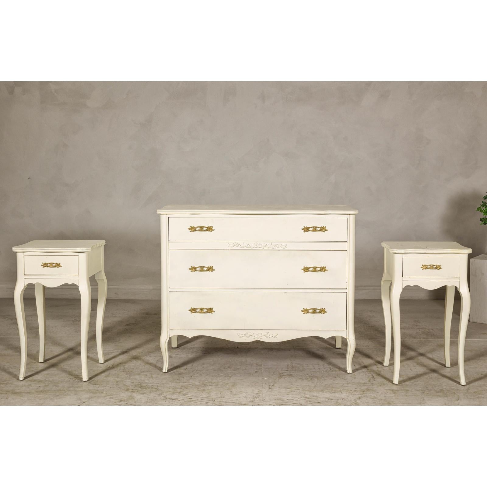 Provincial Style West Michigan Company Cream Dresser and Nightstands Set Provincial Style West Michigan Company Cream Dresser and Nightstands Set