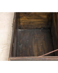 Antique Black and Gold Late Qing Dynasty Trunk with Curved Top and Brass Accents