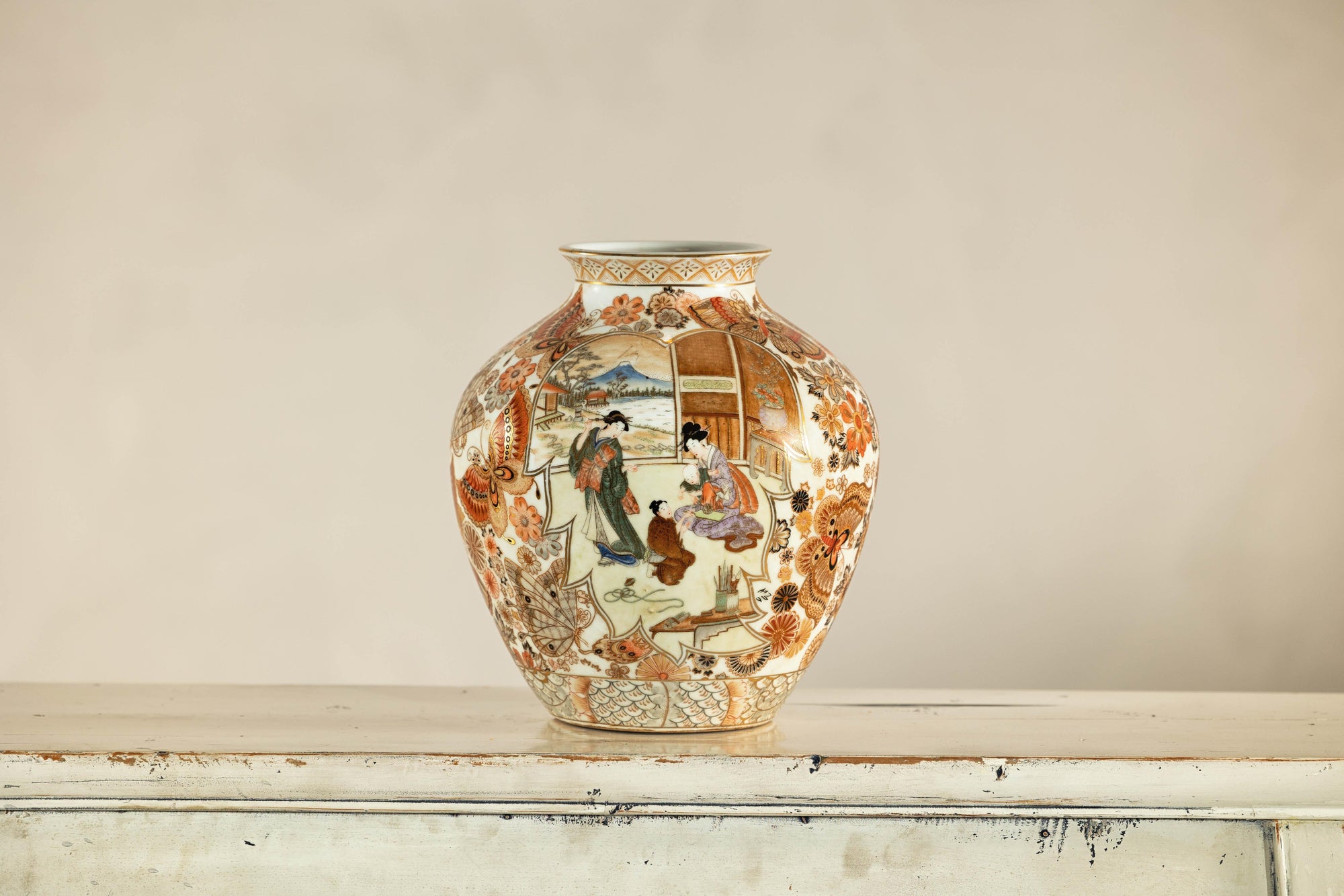 Early 20th-Century Kutani-Style Porcelain Vase with Scenic and Floral Designs