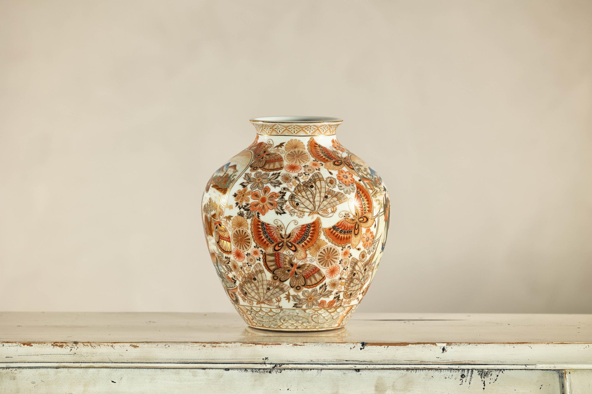 Early 20th-Century Kutani-Style Porcelain Vase with Scenic and Floral Designs