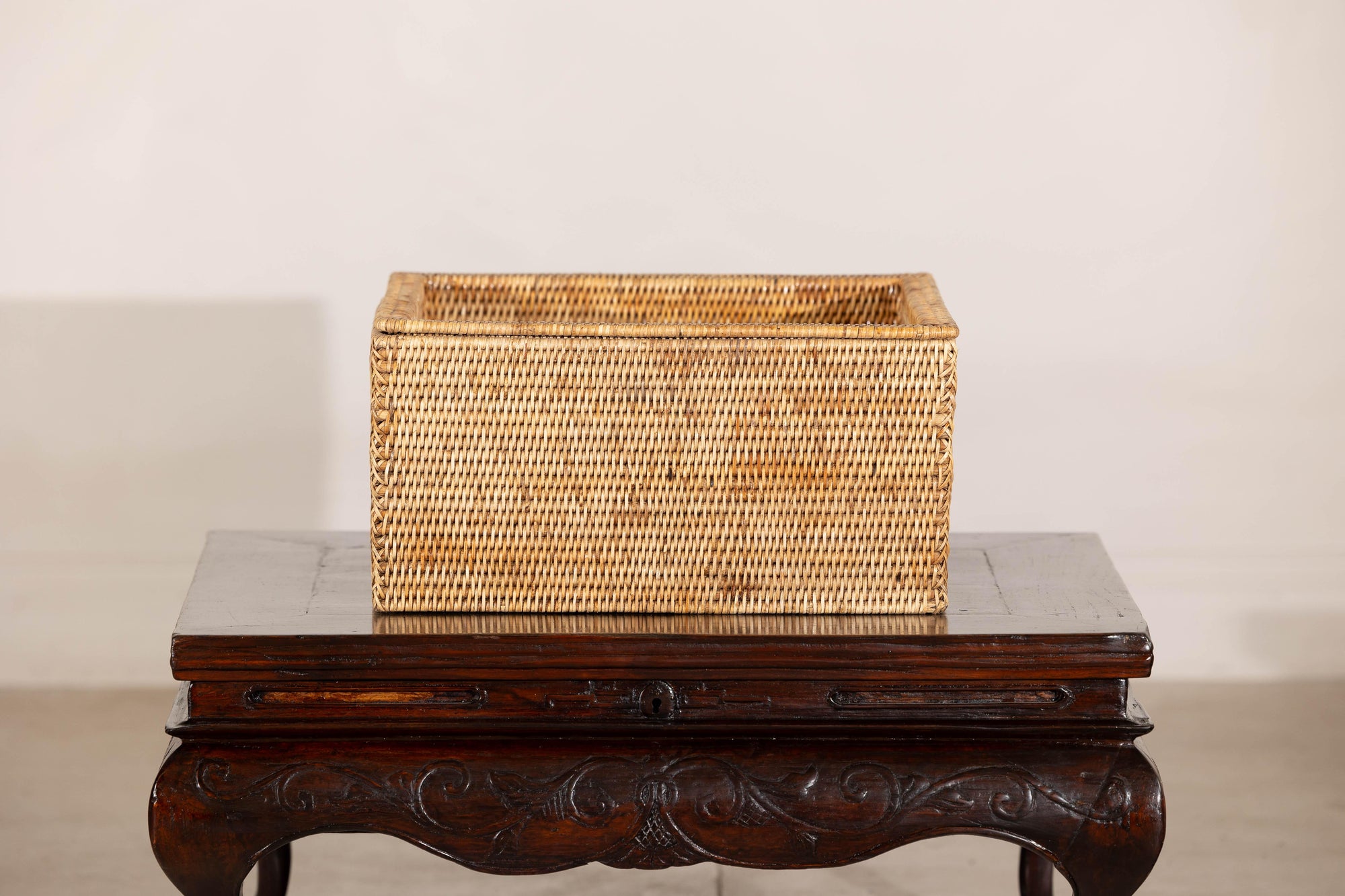 Vintage Country Style Rectangular Rattan Storage Box with Removable Tray Lid