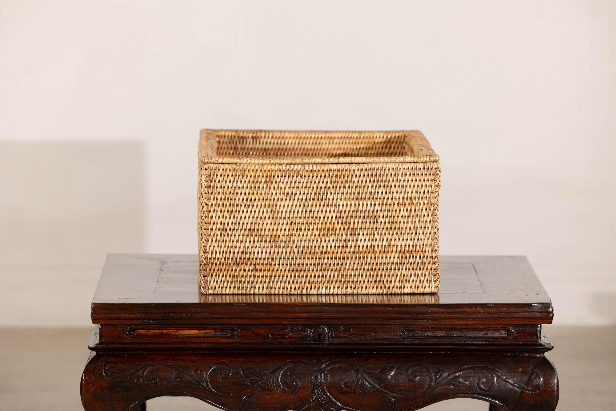 Vintage Country Style Rectangular Rattan Storage Box with Removable Tray Lid