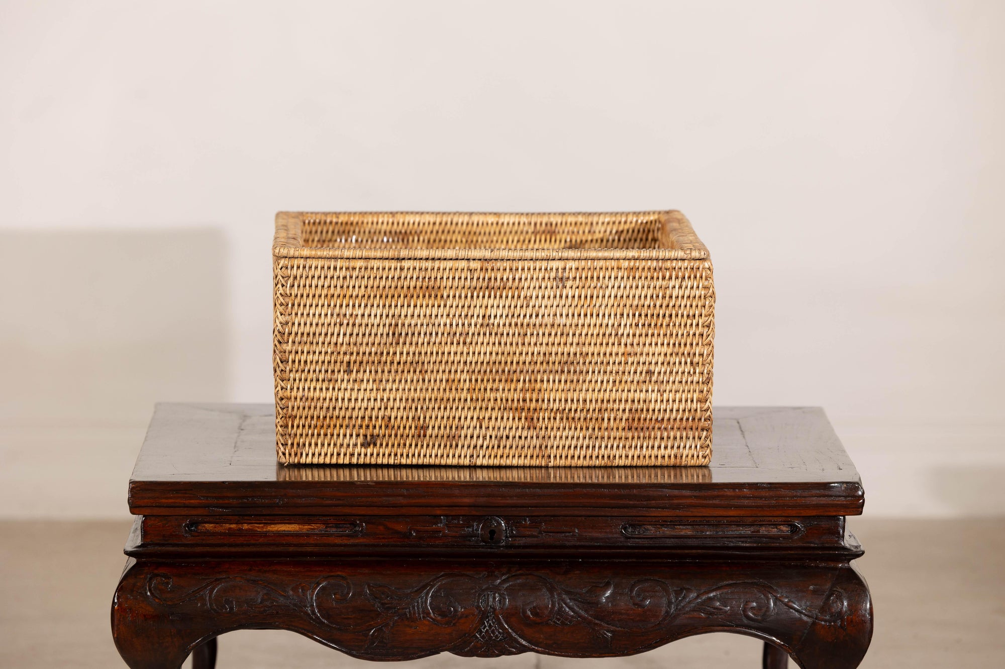 Vintage Country Style Rectangular Rattan Storage Box with Removable Tray Lid