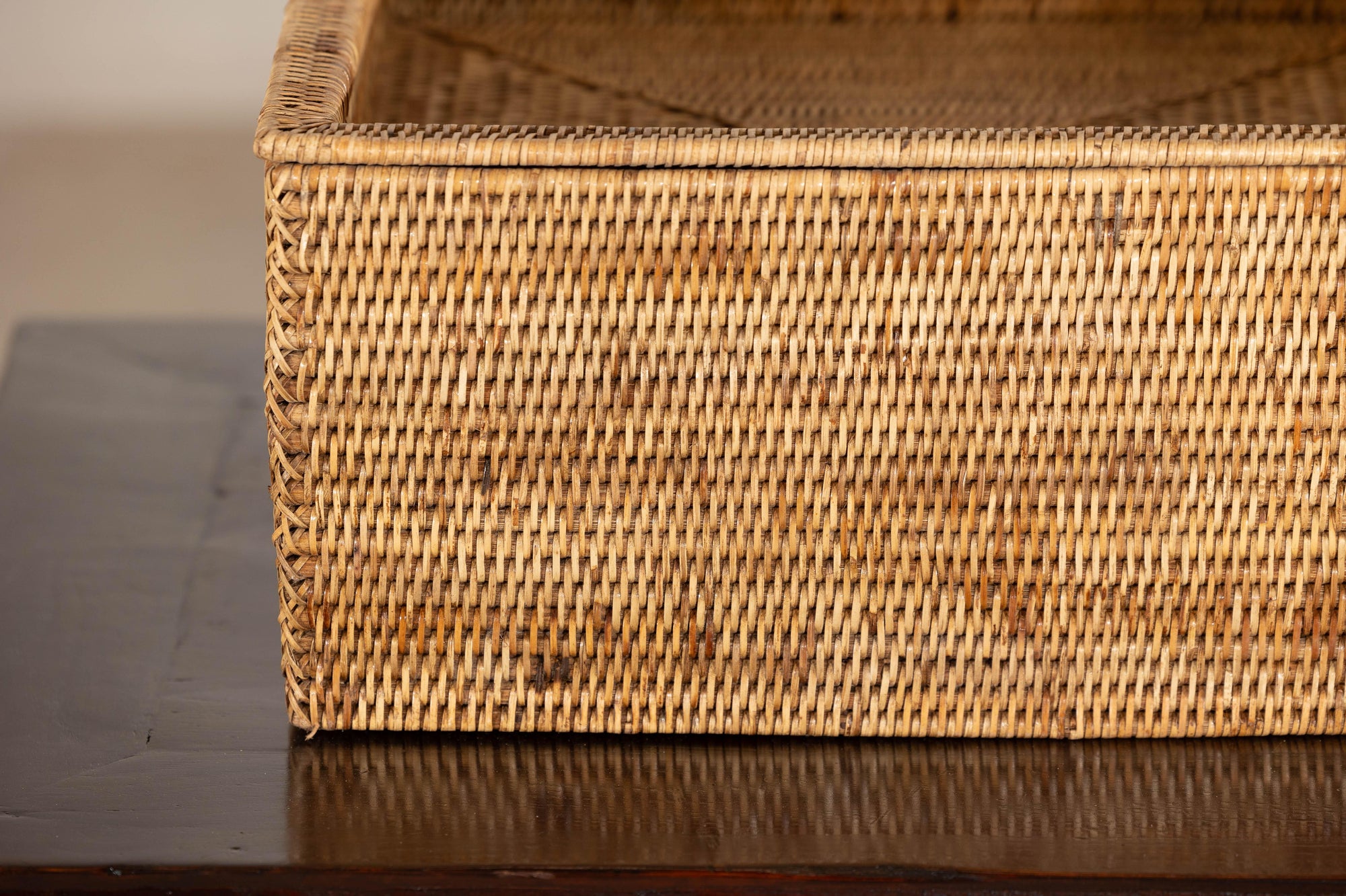 Vintage Country Style Rectangular Rattan Storage Box with Removable Tray Lid