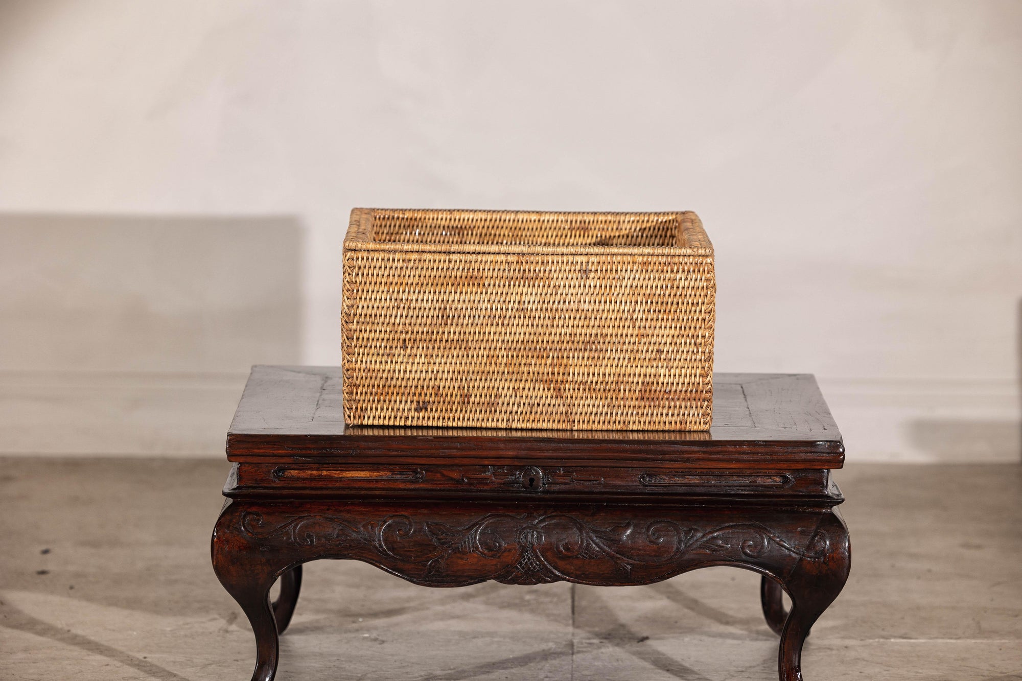 Vintage Country Style Rectangular Rattan Storage Box with Removable Tray Lid