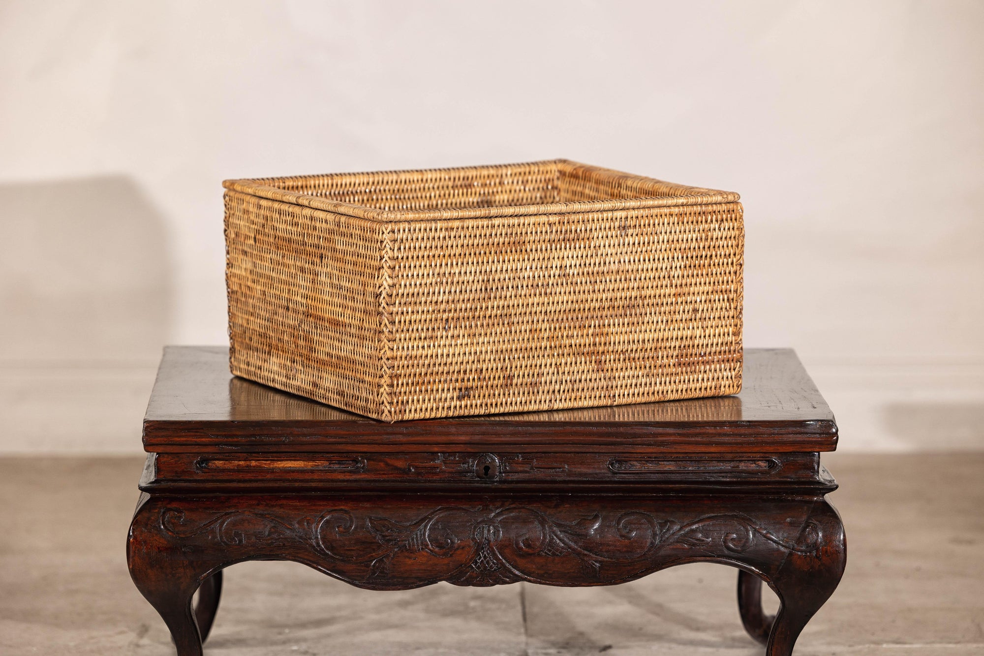 Vintage Country Style Rectangular Rattan Storage Box with Removable Tray Lid