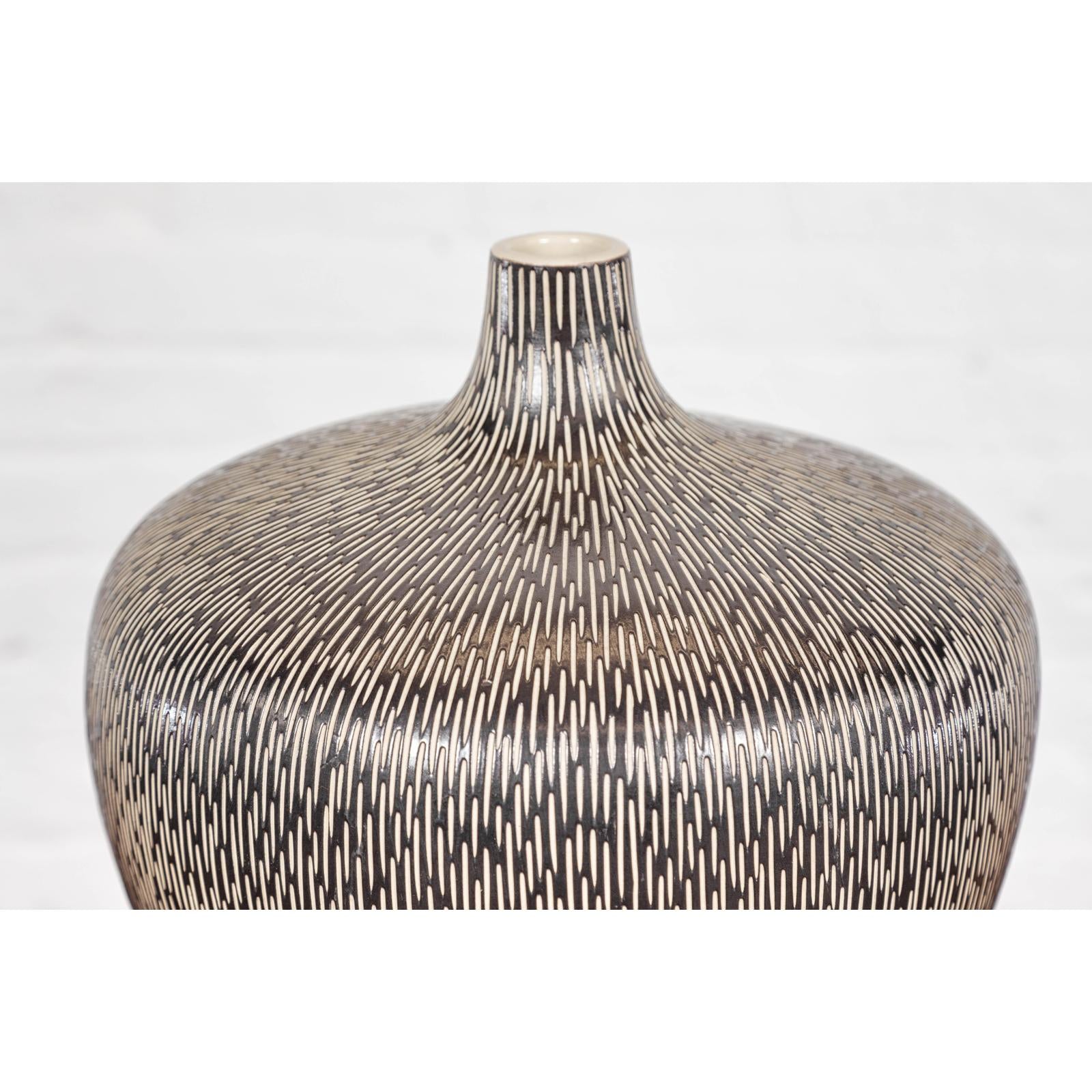 Artisan Handmade Brown Glazed Ceramic Vase with Textured Cream Stokes