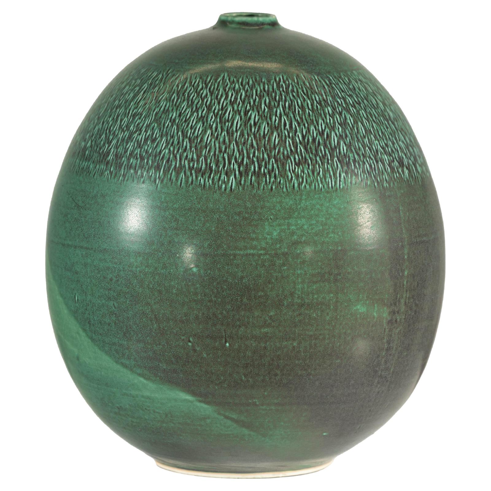 Large Green Artisan Vase with Textured Glaze, Modern Decorative Accent