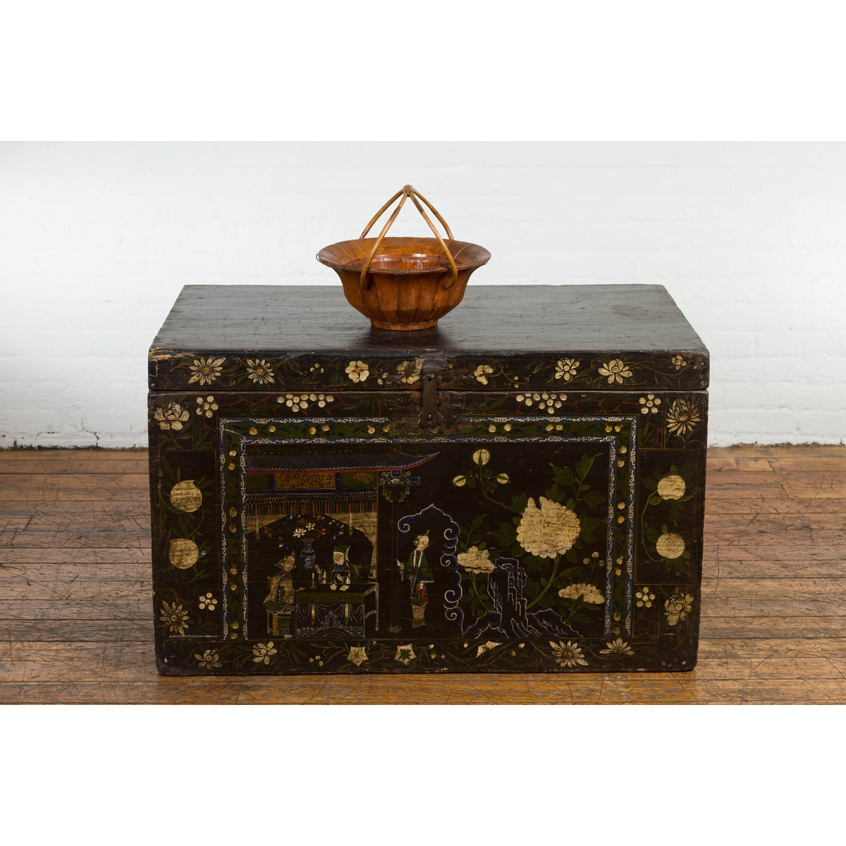 Chinese Late Qing Dynasty 1900s Varnished Bamboo Basket with Large Handles-8. Asian & Chinese Furniture, Art, Antiques, Vintage Home Décor for sale at FEA Home