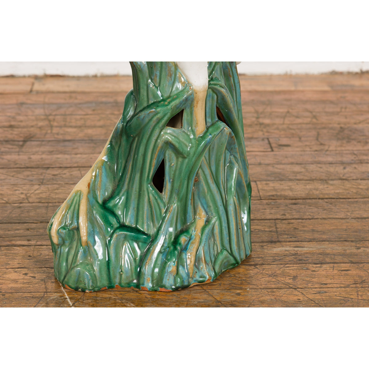Lifesize Chinese Vintage White and Cream Glazed Ceramic Heron Bird Sculpture-9. Asian & Chinese Furniture, Art, Antiques, Vintage Home Décor for sale at FEA Home