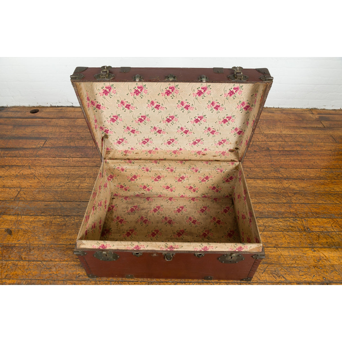 Qing Dynasty Period 19th Century Brown Leather Trunk with Brass Hardware-11. Asian & Chinese Furniture, Art, Antiques, Vintage Home Décor for sale at FEA Home