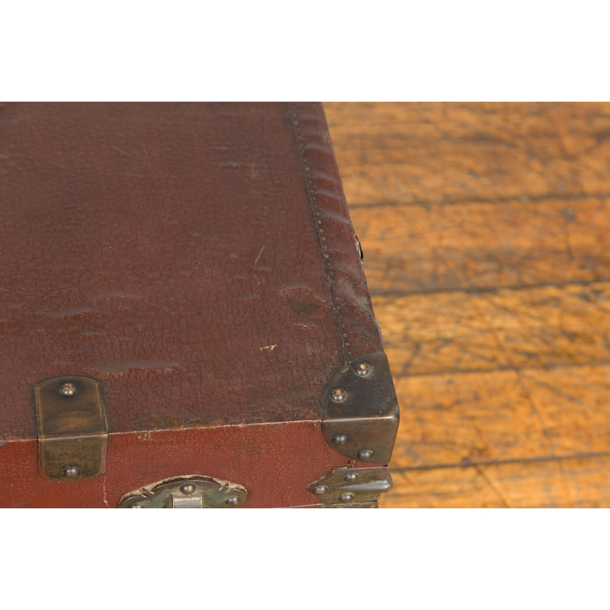Qing Dynasty Period 19th Century Brown Leather Trunk with Brass Hardware-13. Asian & Chinese Furniture, Art, Antiques, Vintage Home Décor for sale at FEA Home