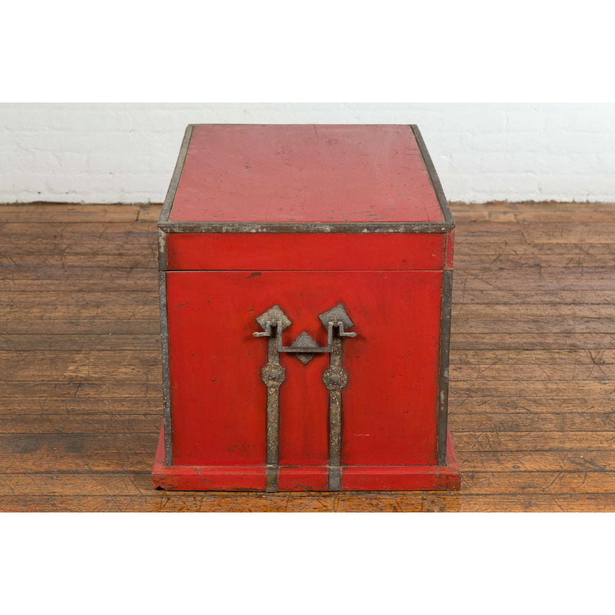 Chinese Qing Dynasty Period 19th Century Red Lacquer Trunk with Metal Edging-15. Asian & Chinese Furniture, Art, Antiques, Vintage Home Décor for sale at FEA Home