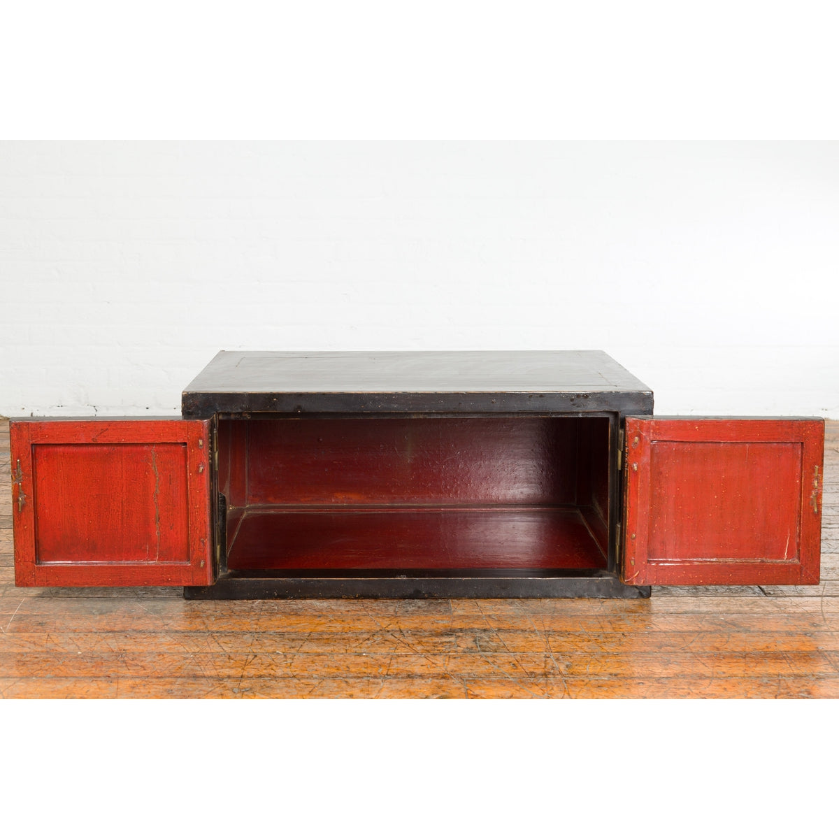 Chinese Late Qing Dynasty Dark Lacquer Low Cabinet with Architecture Motifs-4. Asian & Chinese Furniture, Art, Antiques, Vintage Home Décor for sale at FEA Home