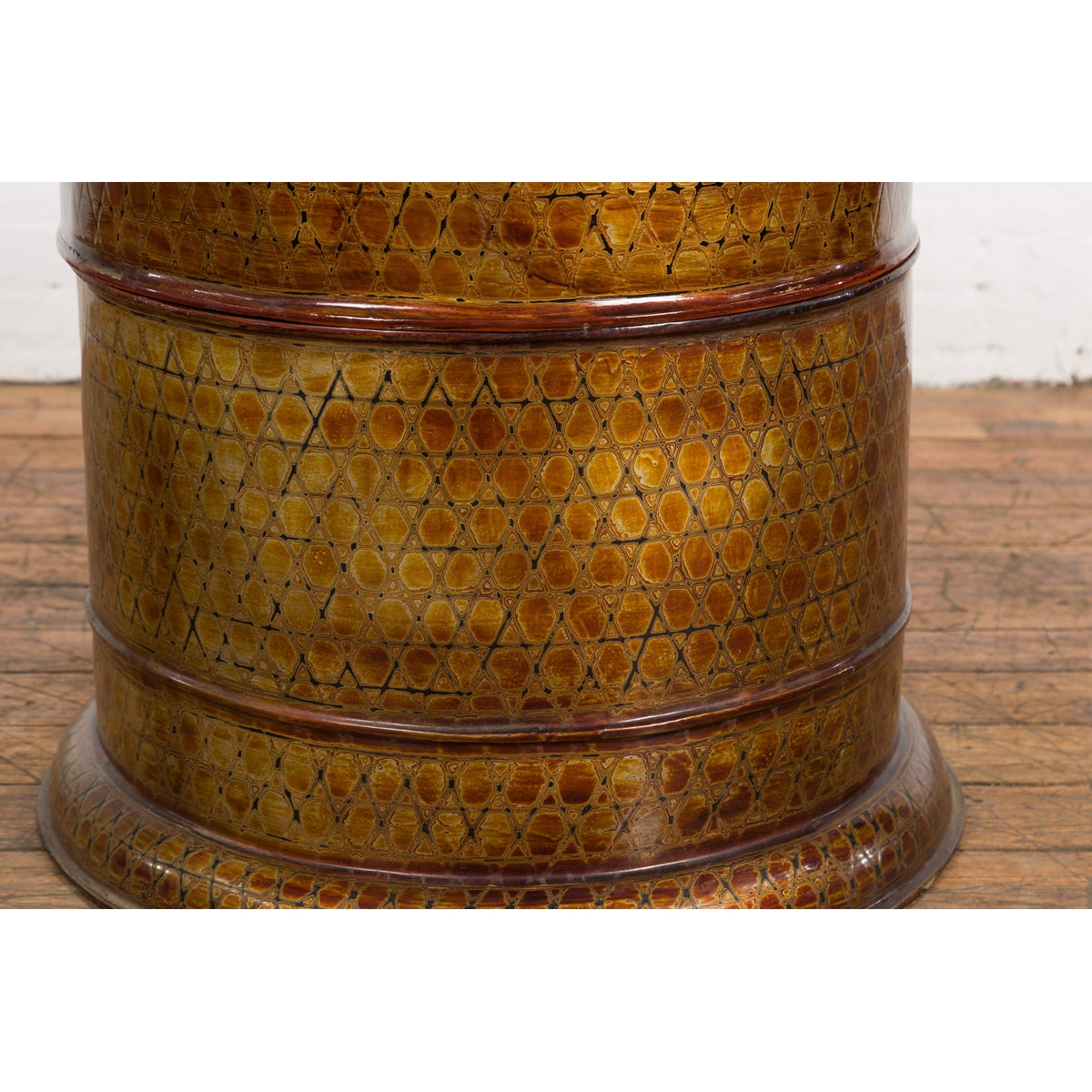 Thai Vintage Negora Lacquer Circular Storage Bin with Snake Skin Patterns-9. Asian & Chinese Furniture, Art, Antiques, Vintage Home Décor for sale at FEA Home