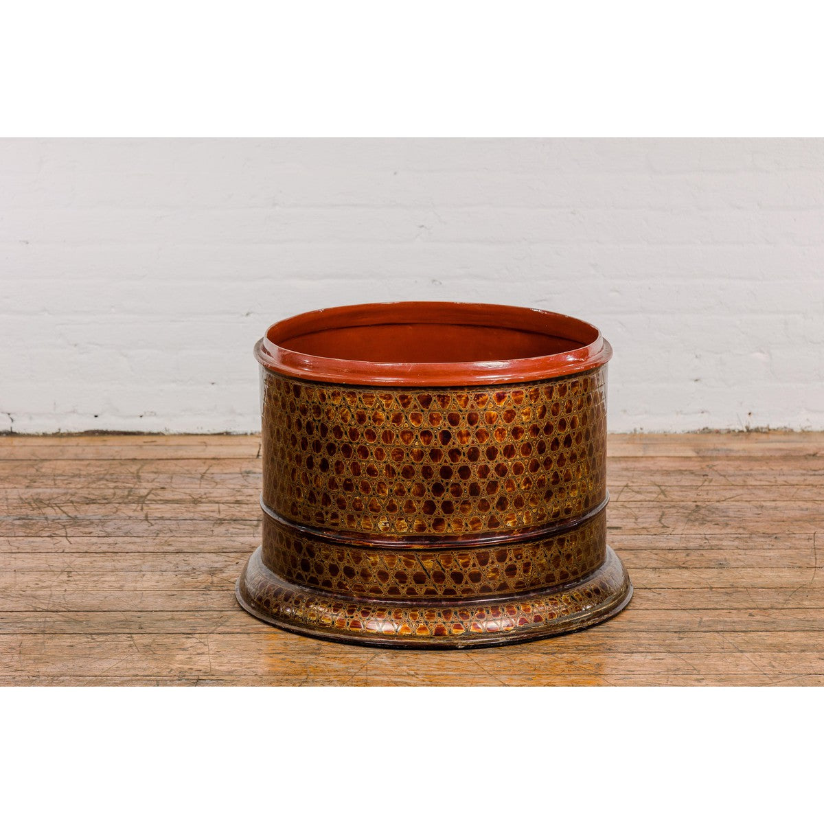 Round Negora Lacquer Storage Bin with Snakeskin Patterns-3. Asian & Chinese Furniture, Art, Antiques, Vintage Home Décor for sale at FEA Home