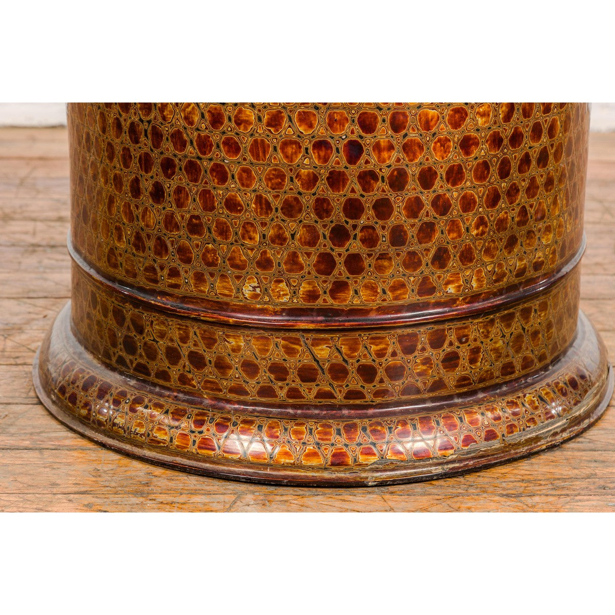 Round Negora Lacquer Storage Bin with Snakeskin Patterns-6. Asian & Chinese Furniture, Art, Antiques, Vintage Home Décor for sale at FEA Home