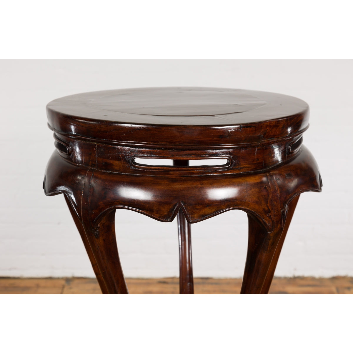 Chinese Late Qing Dynasty Plant Stand with Carved Apron and Curving Legs-4. Asian & Chinese Furniture, Art, Antiques, Vintage Home Décor for sale at FEA Home
