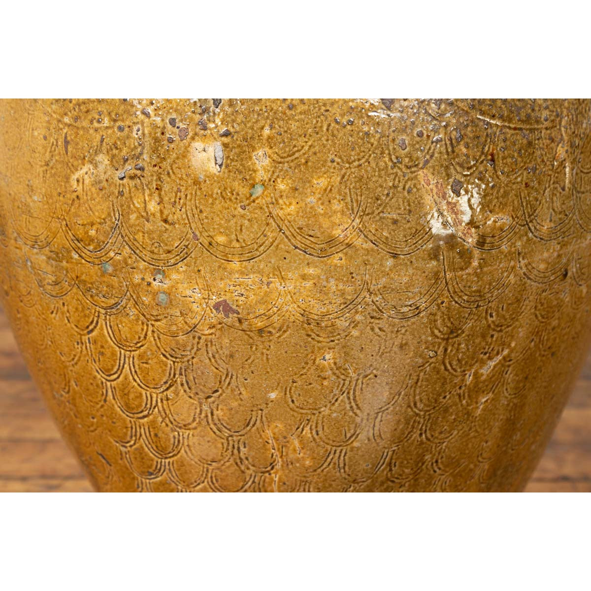 19th Century South-Eastern Martaban Water Jar with Dragon Motifs and Handles-8. Asian & Chinese Furniture, Art, Antiques, Vintage Home Décor for sale at FEA Home