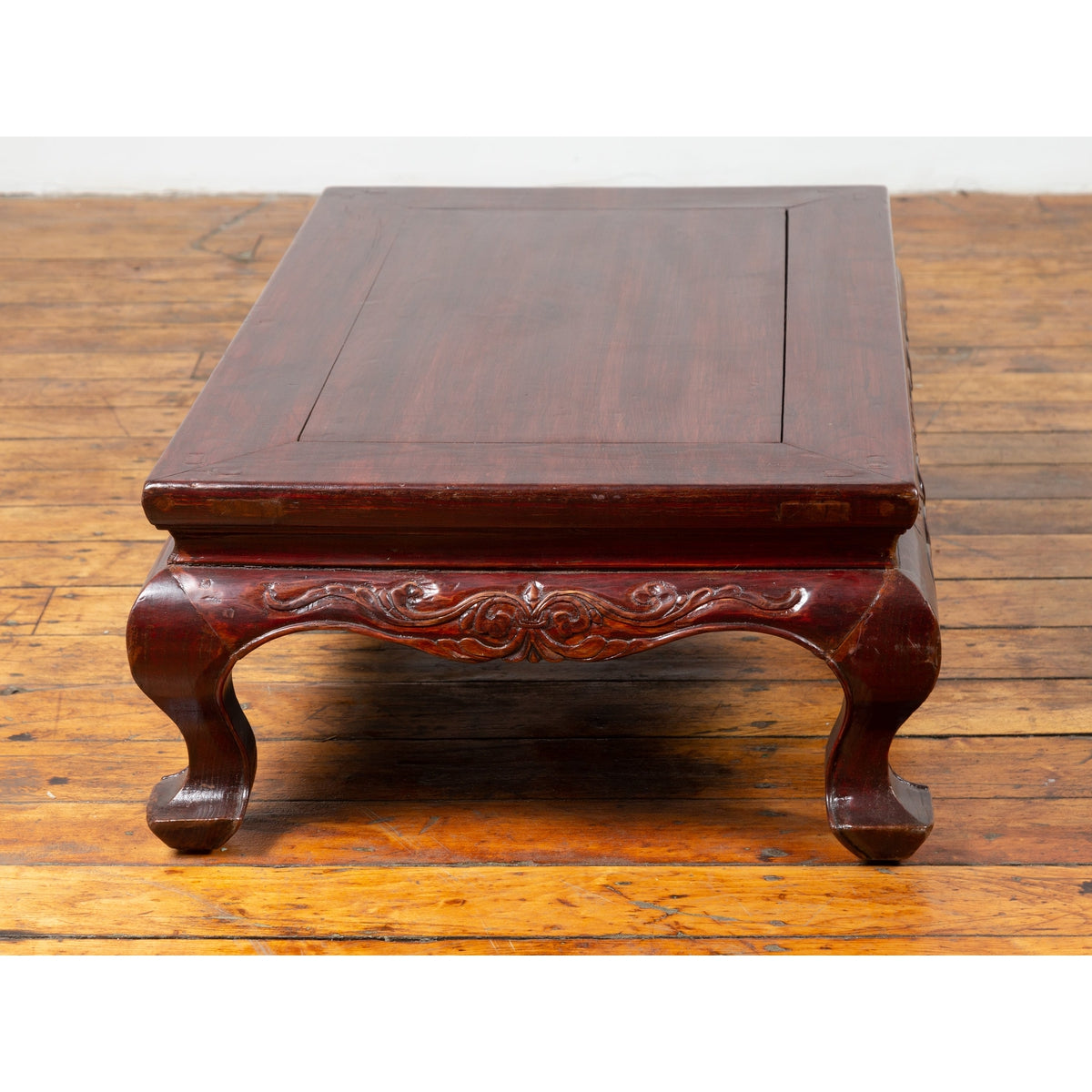 Chinese Qing Dynasty 19th Century Lacquered Wood Low Table with Cabriole Legs-4. Asian & Chinese Furniture, Art, Antiques, Vintage Home Décor for sale at FEA Home
