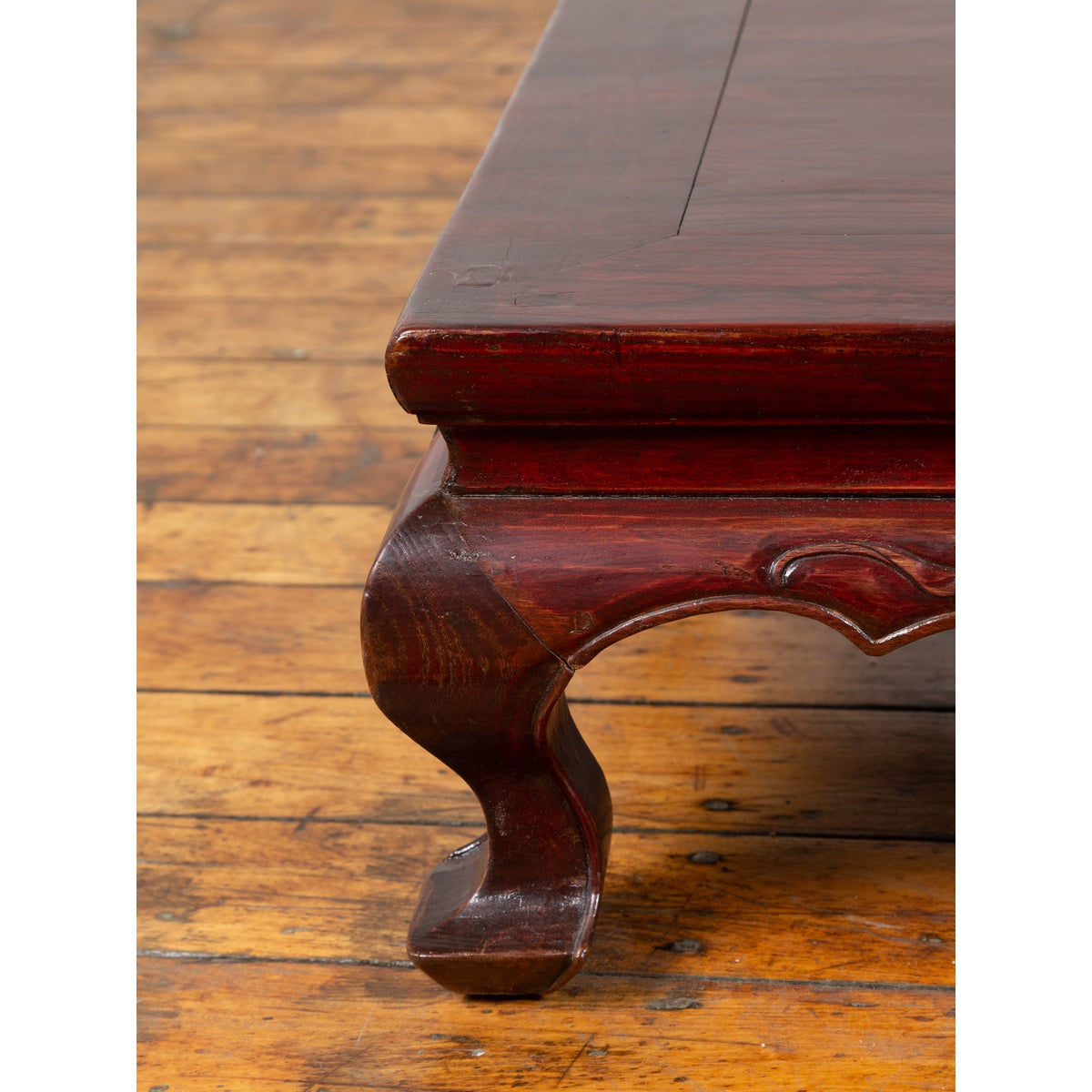 Chinese Qing Dynasty 19th Century Lacquered Wood Low Table with Cabriole Legs-9. Asian & Chinese Furniture, Art, Antiques, Vintage Home Décor for sale at FEA Home
