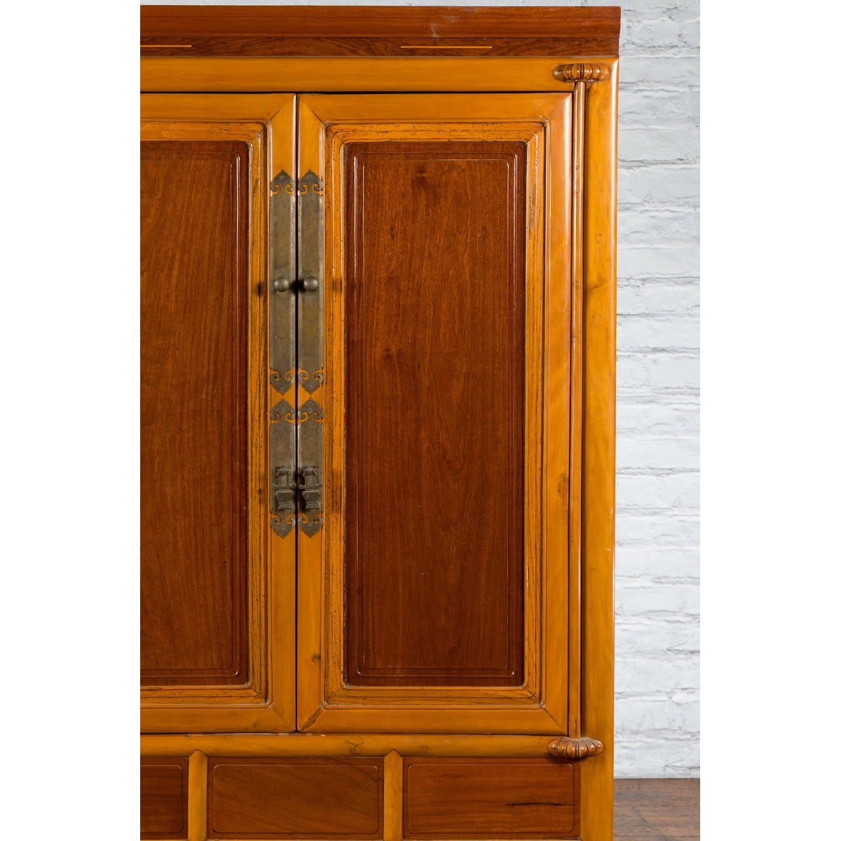 Chinese Qing Dynasty 19th Century Two-Toned Wooden Cabinet with Brass Hardware-5. Asian & Chinese Furniture, Art, Antiques, Vintage Home Décor for sale at FEA Home