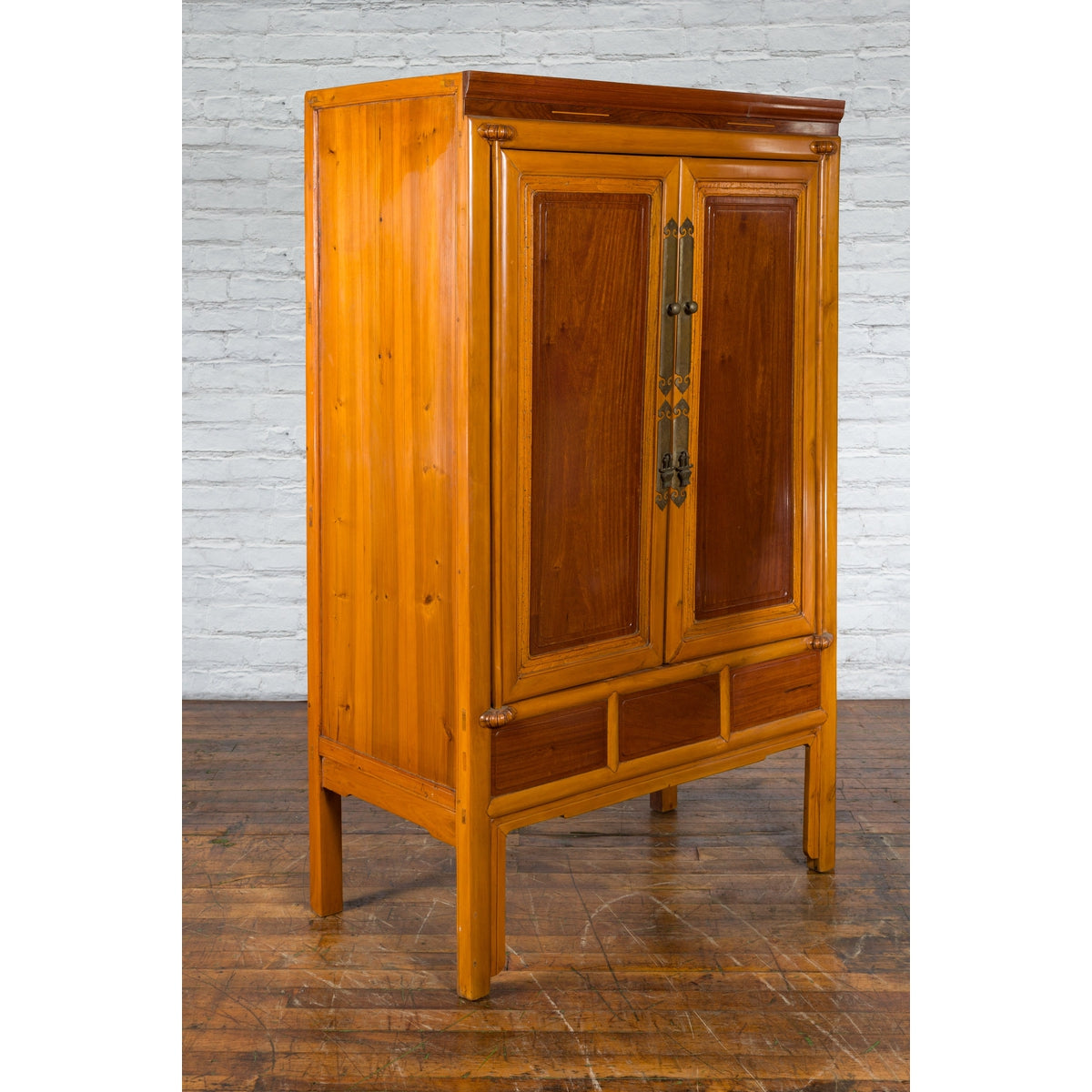 Chinese Qing Dynasty 19th Century Two-Toned Wooden Cabinet with Brass Hardware-4. Asian & Chinese Furniture, Art, Antiques, Vintage Home Décor for sale at FEA Home
