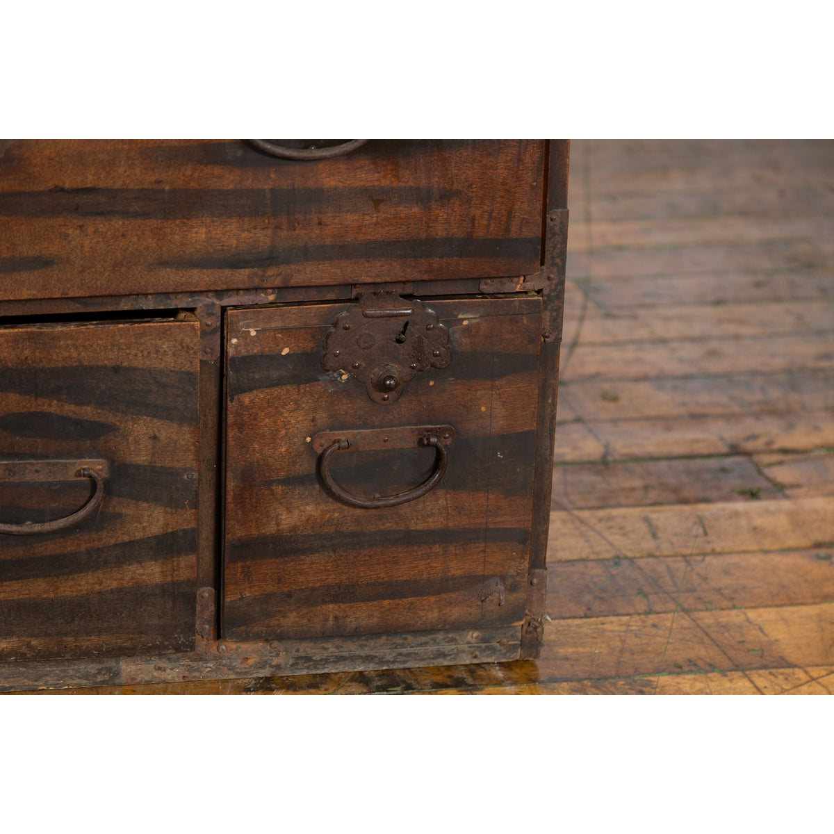 Japanese Meiji Zebra Wood Tansu Chest in Isho-Dansu Style with Five Drawers-12. Asian & Chinese Furniture, Art, Antiques, Vintage Home Décor for sale at FEA Home