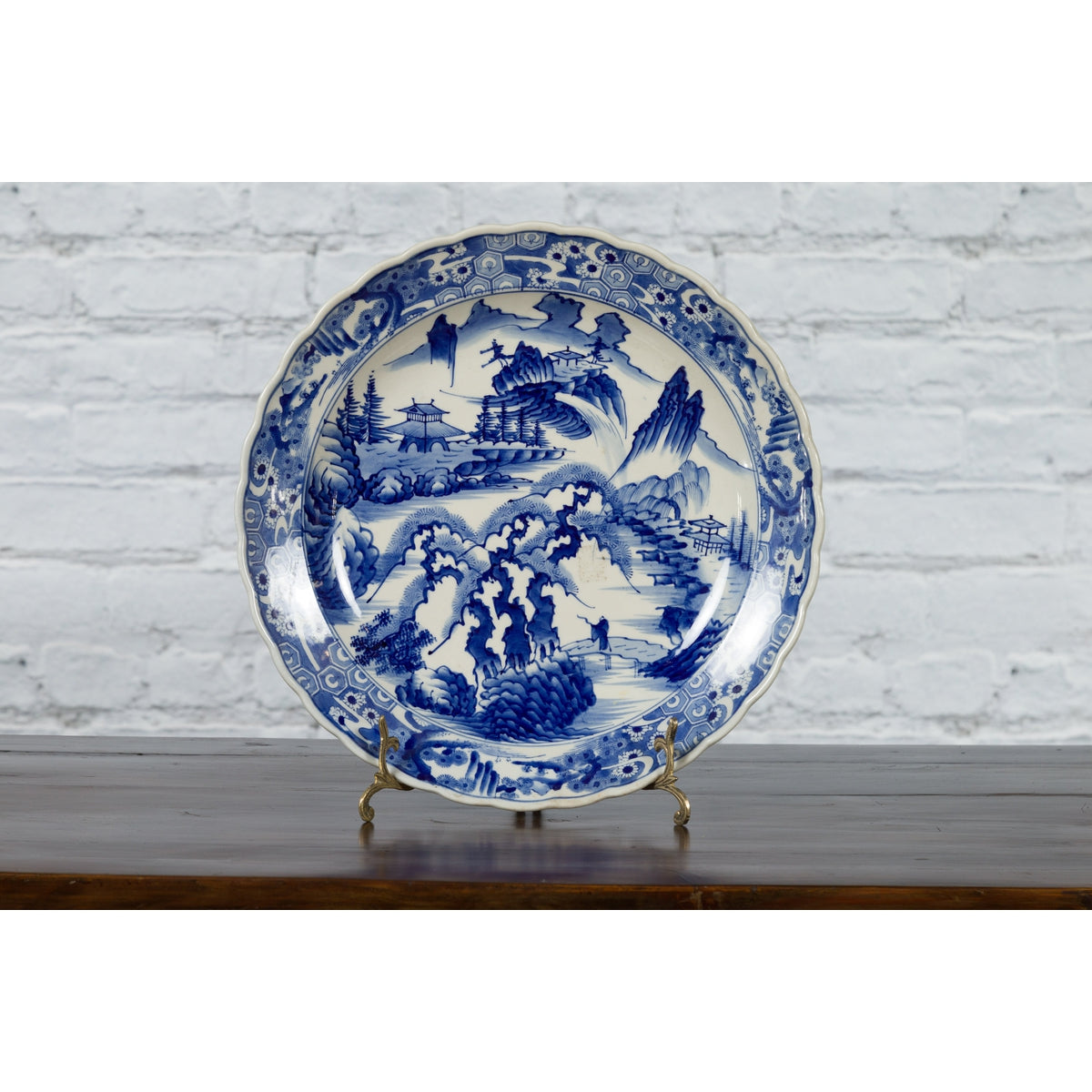 Japanese 19th Century Porcelain Imari Plate with Painted Blue and White Décor-2. Asian & Chinese Furniture, Art, Antiques, Vintage Home Décor for sale at FEA Home
