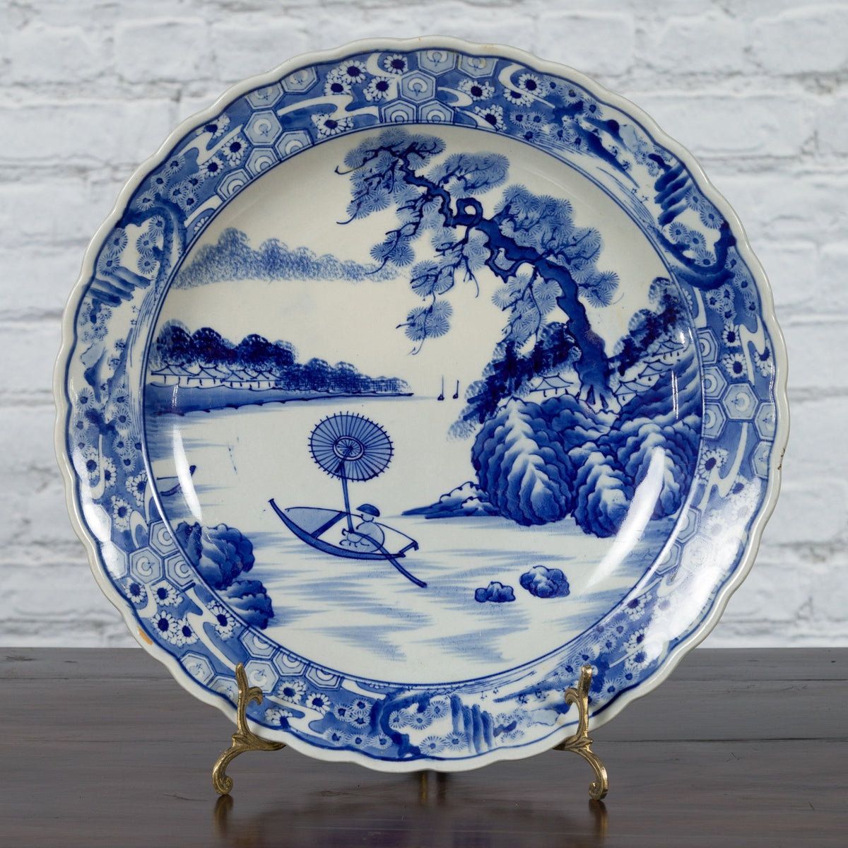 Japanese 19th Century Porcelain Imari Charger with Painted Blue and White Décor-4. Asian & Chinese Furniture, Art, Antiques, Vintage Home Décor for sale at FEA Home