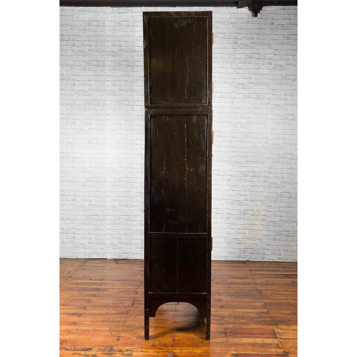 Chinese Qing Dynasty 19th Century Red Lacquer Cabinet with Chinoiserie Décor-14. Asian & Chinese Furniture, Art, Antiques, Vintage Home Décor for sale at FEA Home
