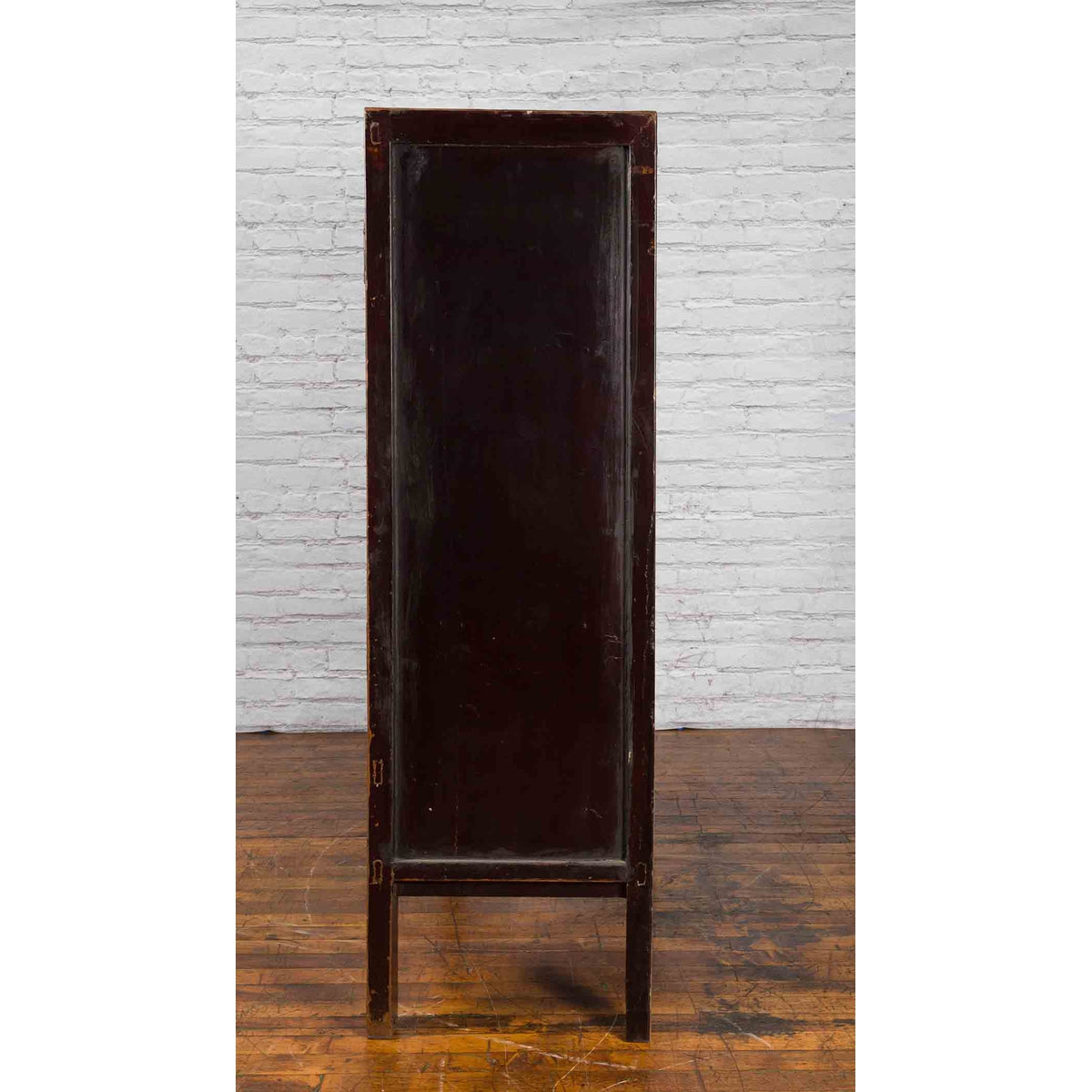 Chinese Qing Dynasty 19th Century Red Lacquer Cabinet with Gold Chinoiseries-16. Asian & Chinese Furniture, Art, Antiques, Vintage Home Décor for sale at FEA Home