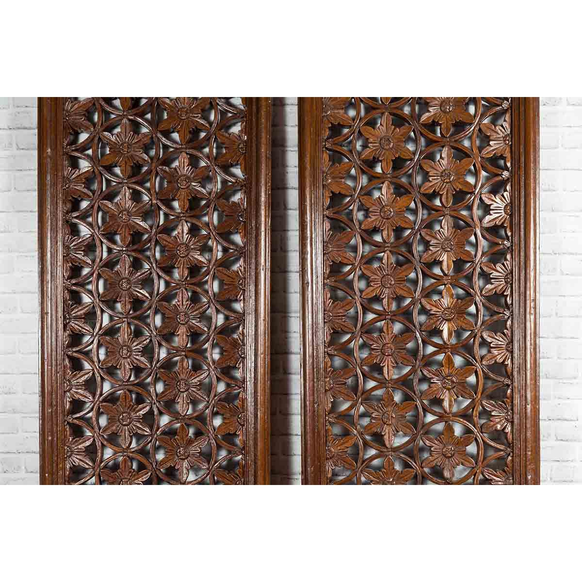 Pair of 19th Century Chinese Wooden Panels with Floral Motifs and Carved Objects-5. Asian & Chinese Furniture, Art, Antiques, Vintage Home Décor for sale at FEA Home