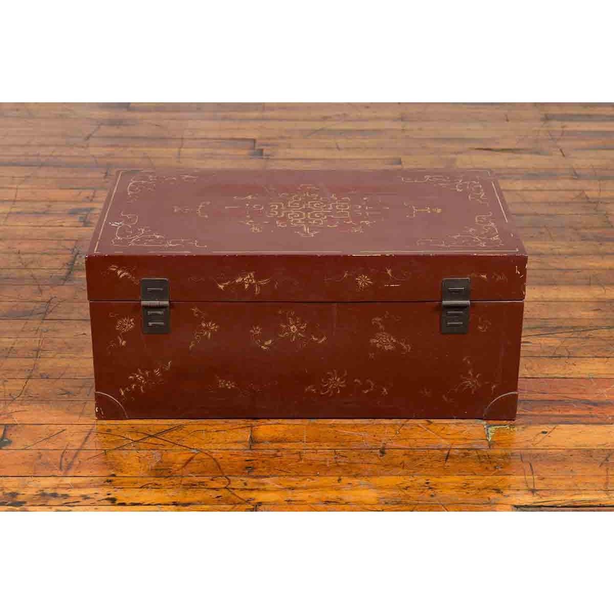 Vintage Chinese Red Blanket Chest with Gold Details and Calligraphy Motifs-14. Asian & Chinese Furniture, Art, Antiques, Vintage Home Décor for sale at FEA Home