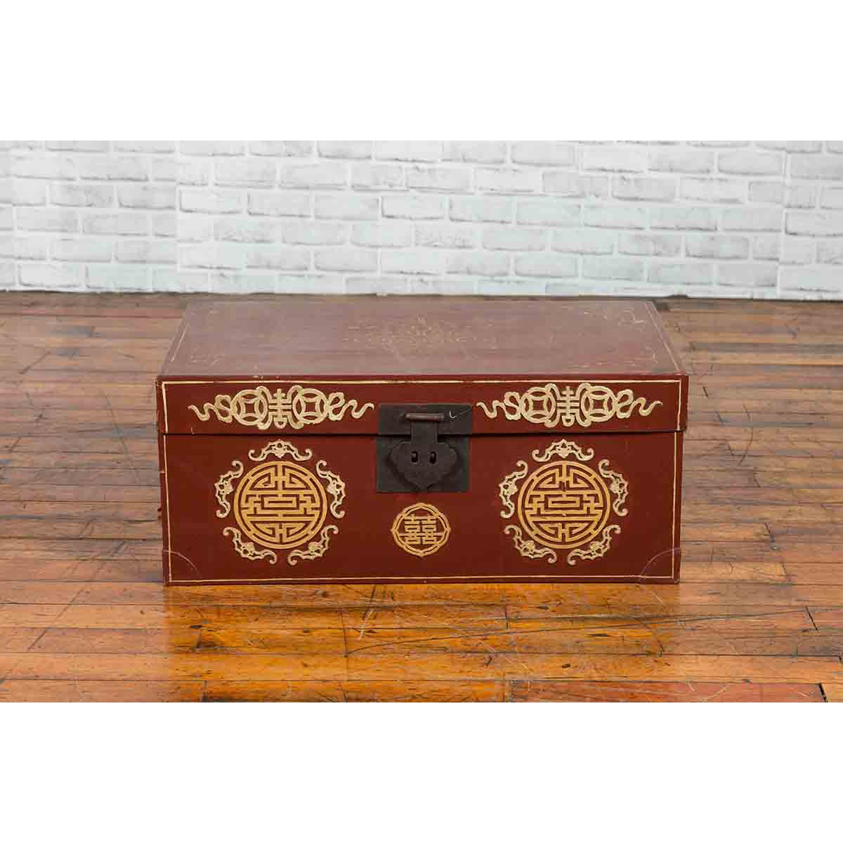 Vintage Chinese Red Blanket Chest with Gold Details and Calligraphy Motifs-5. Asian & Chinese Furniture, Art, Antiques, Vintage Home Décor for sale at FEA Home