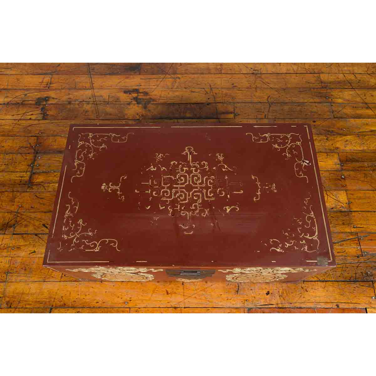 Vintage Chinese Red Blanket Chest with Gold Details and Calligraphy Motifs-11. Asian & Chinese Furniture, Art, Antiques, Vintage Home Décor for sale at FEA Home