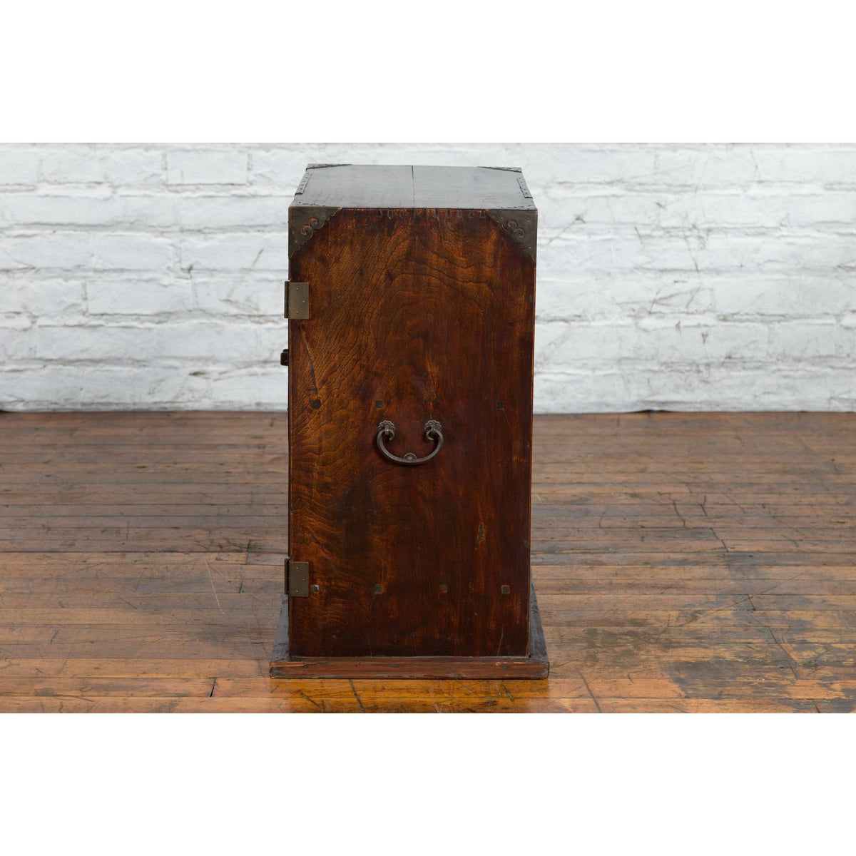Chinese Qing Dynasty 19th Century Bedside Cabinet with Brass Ornaments-18. Asian & Chinese Furniture, Art, Antiques, Vintage Home Décor for sale at FEA Home