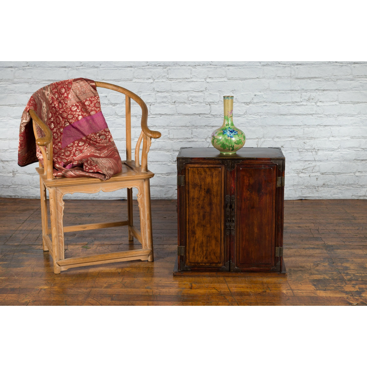Chinese Qing Dynasty 19th Century Bedside Cabinet with Brass Ornaments-3. Asian & Chinese Furniture, Art, Antiques, Vintage Home Décor for sale at FEA Home