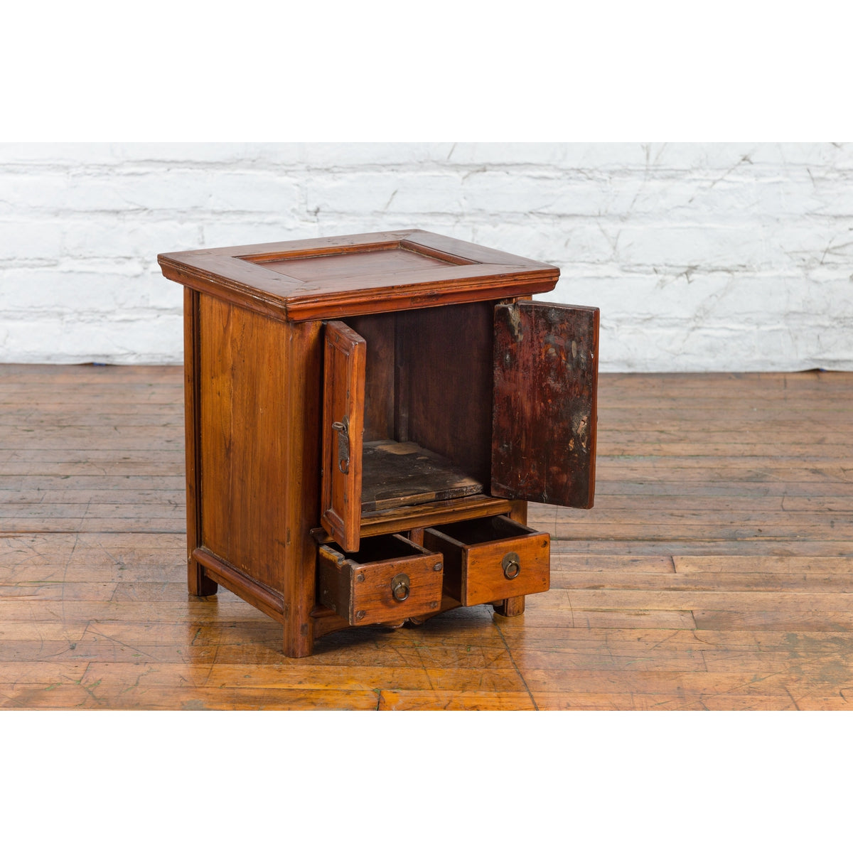 Chinese Early 20th Century Elmwood Bedside Cabinet with Scalloped Apron-4. Asian & Chinese Furniture, Art, Antiques, Vintage Home Décor for sale at FEA Home