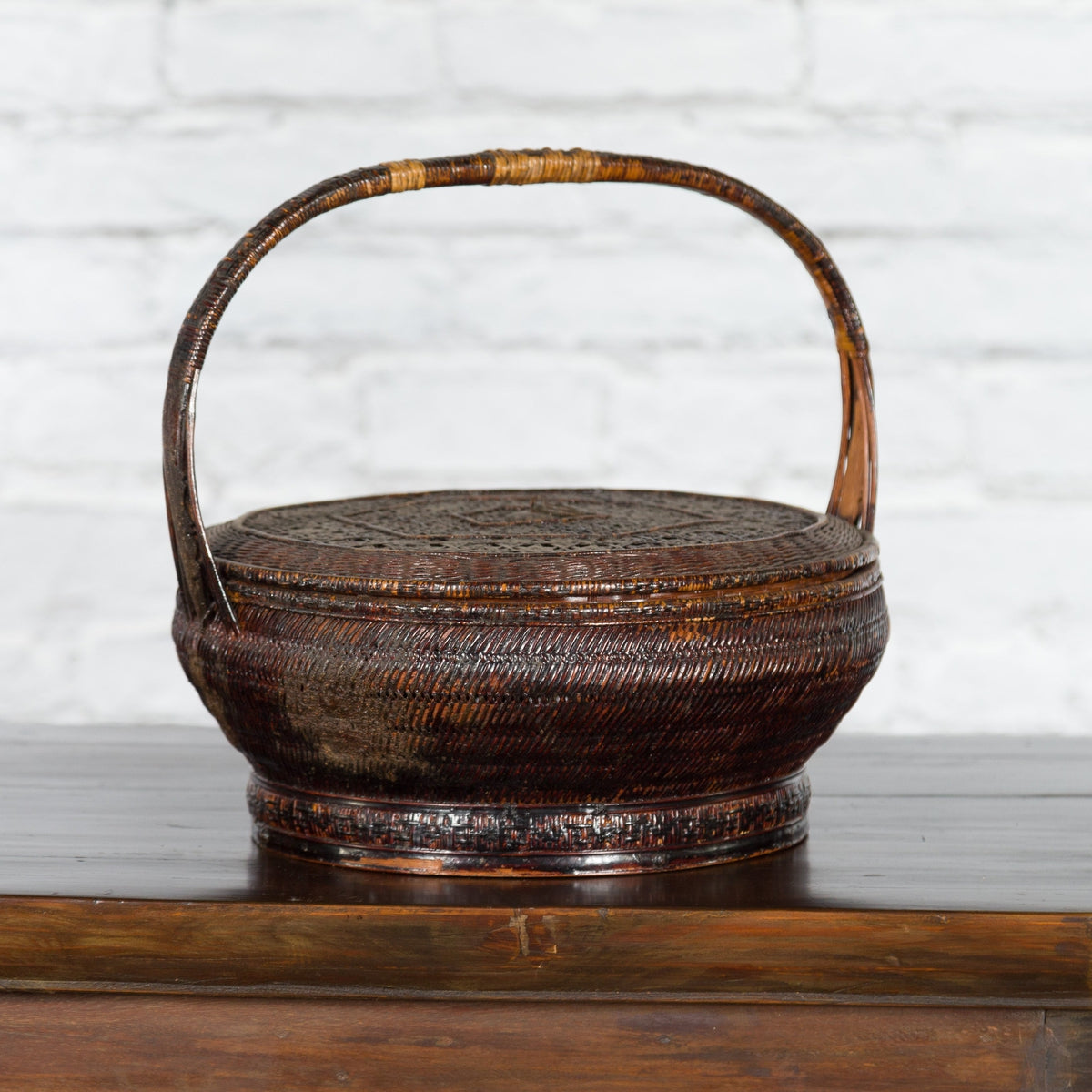 19th Century Chinese Qing Dynasty Handwoven Rattan and Bamboo Basket with Handle-5. Asian & Chinese Furniture, Art, Antiques, Vintage Home Décor for sale at FEA Home