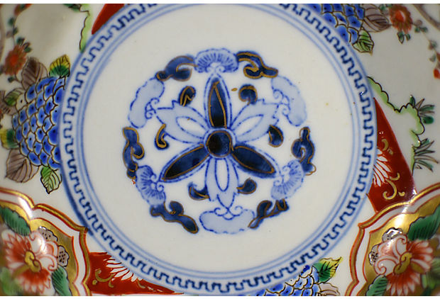 Set of 4 Antique Hand-Painted Imari Bowls-3. Asian & Chinese Furniture, Art, Antiques, Vintage Home Décor for sale at FEA Home