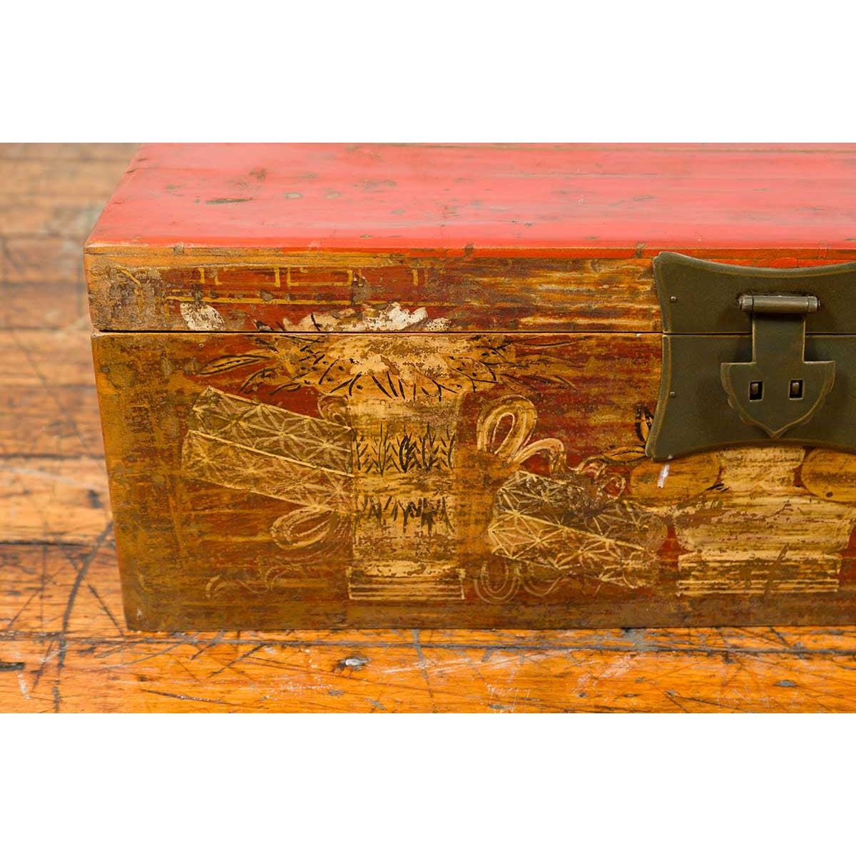 Chinese Vintage Red Lacquered Box with Golden Motifs and Bronze Hardware-5. Asian & Chinese Furniture, Art, Antiques, Vintage Home Décor for sale at FEA Home
