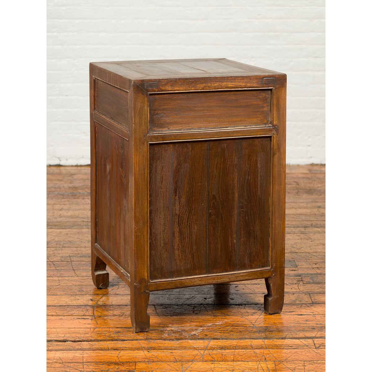 Vintage Chinese Midcentury Two-Toned Side Table with Drawer and Double Doors-4. Asian & Chinese Furniture, Art, Antiques, Vintage Home Décor for sale at FEA Home