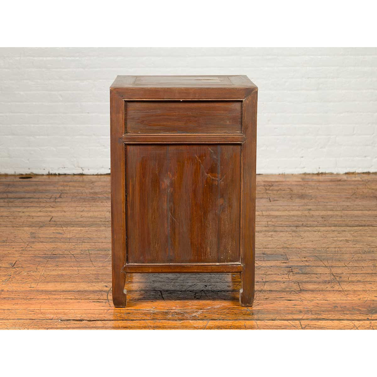 Vintage Chinese Midcentury Two-Toned Side Table with Drawer and Double Doors-5. Asian & Chinese Furniture, Art, Antiques, Vintage Home Décor for sale at FEA Home