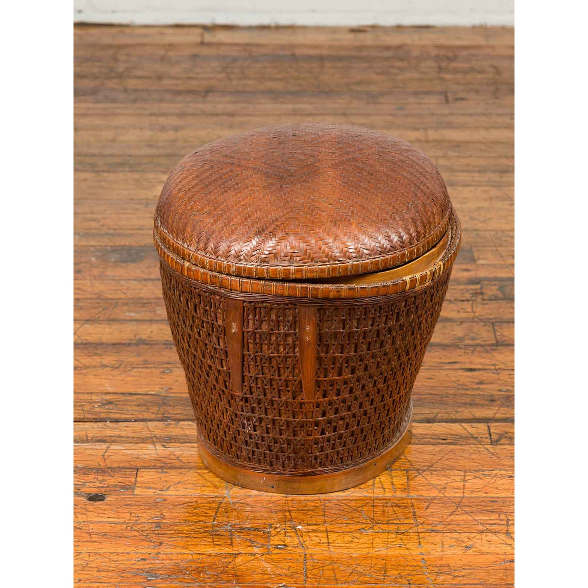 Vintage Chinese Oval Woven Rattan Basket with Lid and Geometric Motifs-10. Asian & Chinese Furniture, Art, Antiques, Vintage Home Décor for sale at FEA Home